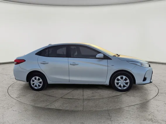 Toyota Yaris  Y 2022 