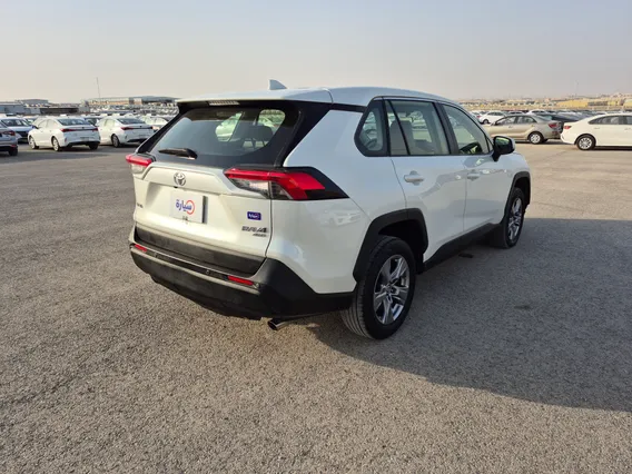 Toyota RAV4 LE 2022 