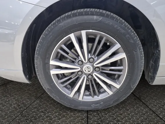 MG 5 LUX 2022 