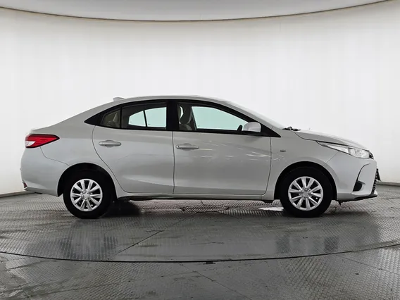 Toyota Yaris  Y 2022 