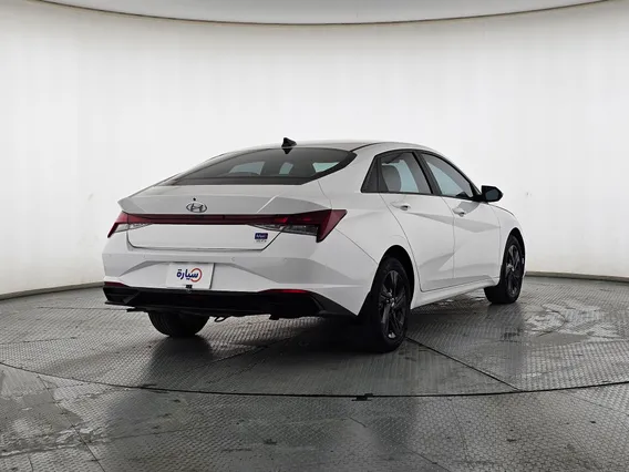Hyundai Elantra Smart 2023 