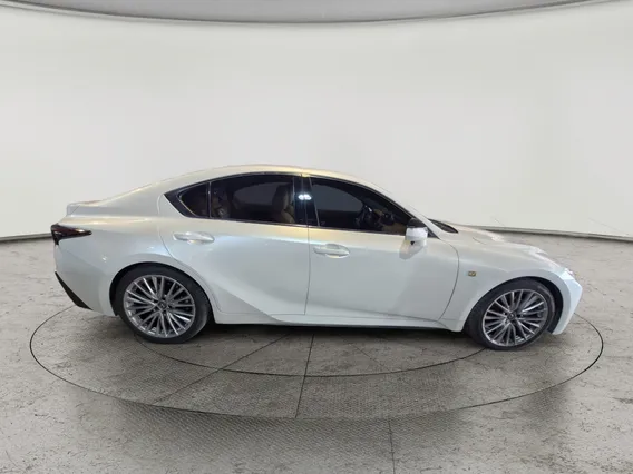 Lexus IS 300 2021 