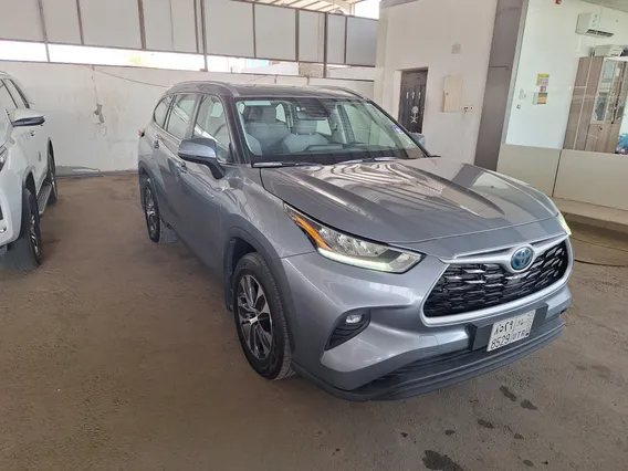 Toyota Highlander GLE 2023 