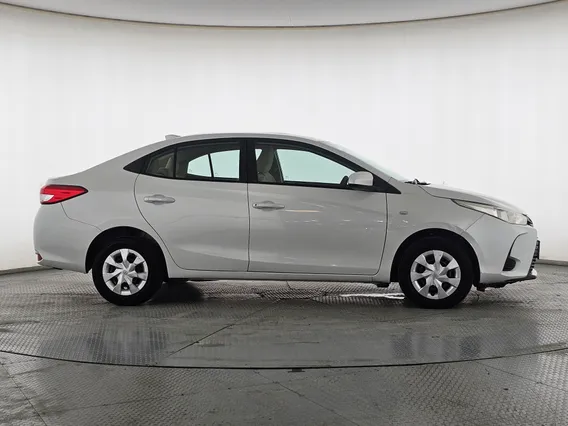 Toyota Yaris  Y 2022 