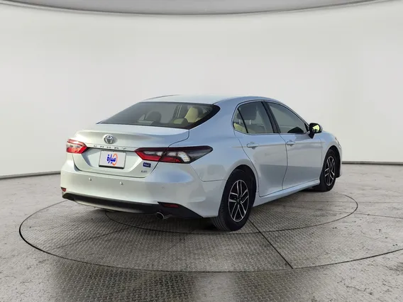 Toyota Camry  LE 2024 