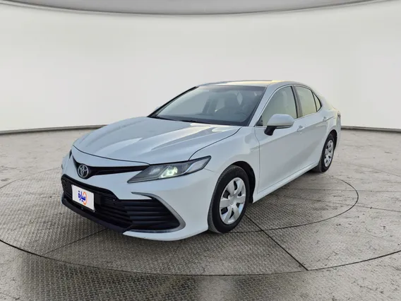 Toyota Camry  LE 2024 