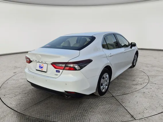 Toyota Camry  LE 2024 