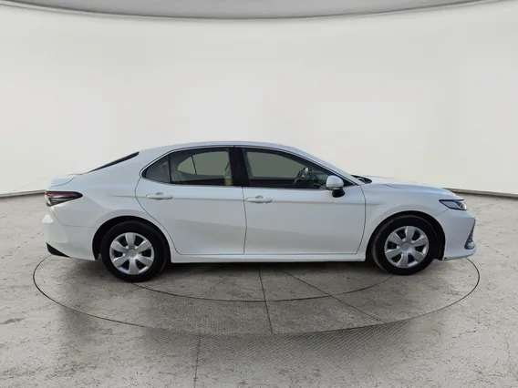 Toyota Camry  LE 2024 
