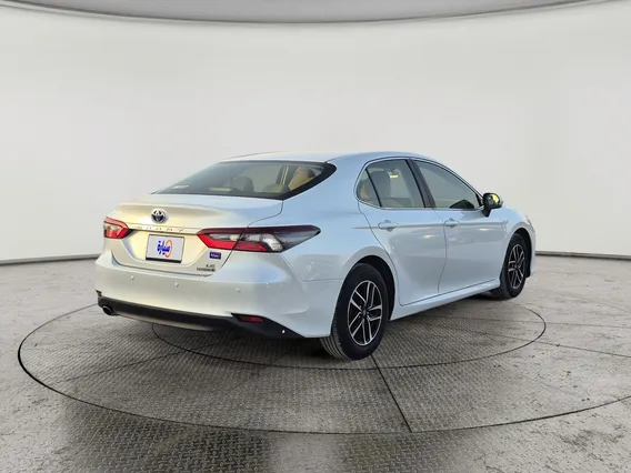 Toyota Camry  LE HEV 2023 