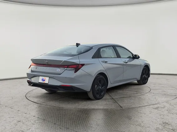 Hyundai Elantra Smart 2023 