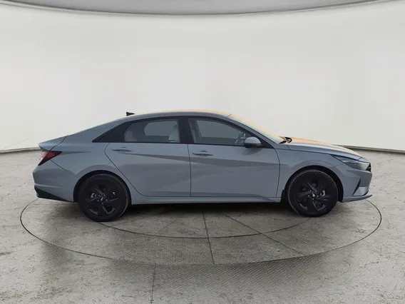 Hyundai Elantra Smart 2023 