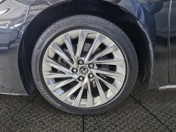 Lexus ES 350 2024 