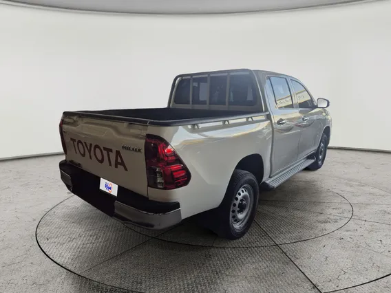 Toyota Hilux Double Cab 2025 دبل