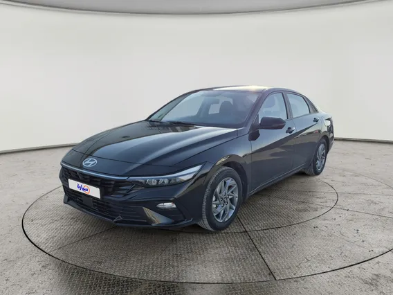 Hyundai Elantra Smart 2025 