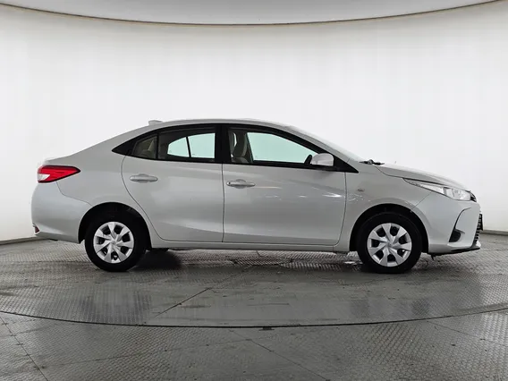 Toyota Yaris  Y 2022 