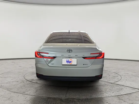 Toyota Camry  LE HEV 2025 