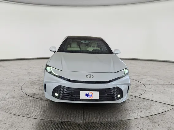 Toyota Camry  LE HEV 2025 
