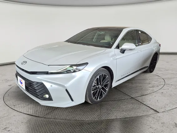 Toyota Camry  LE HEV 2025 