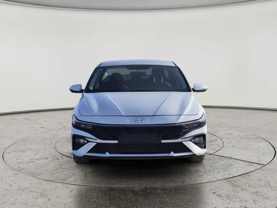 Hyundai Elantra Smart 2024 