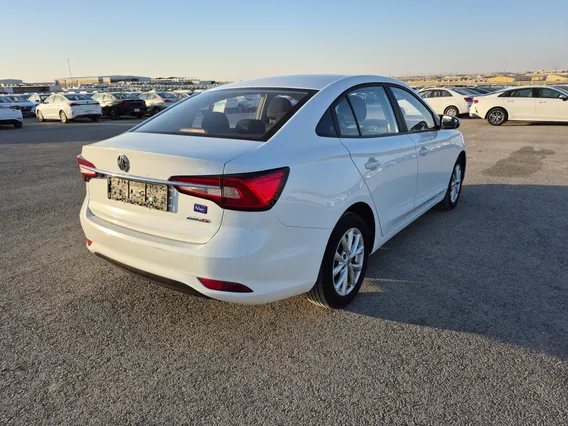 MG 5 STD 2025 