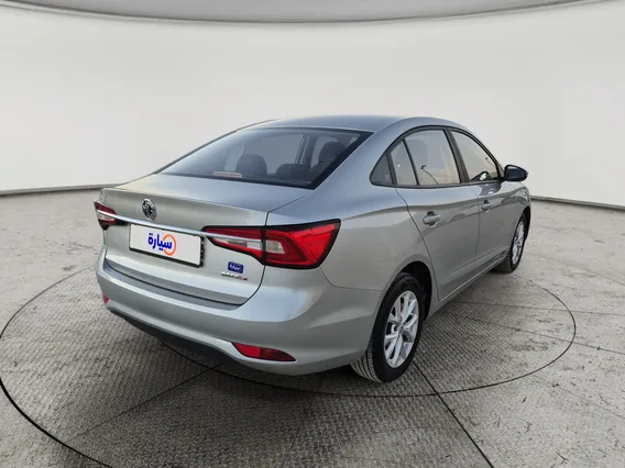 MG 5 STD 2025 