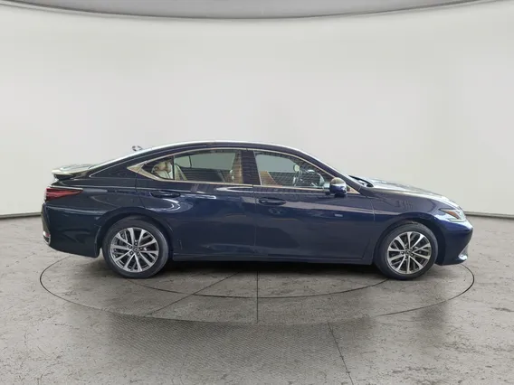 Lexus ES 300 H 2023 