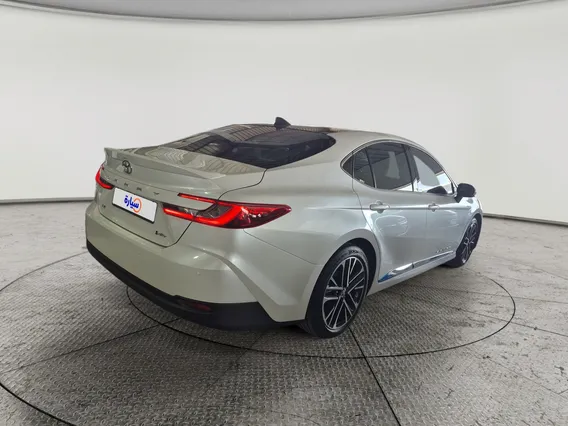Toyota Camry  LE HEV 2025 