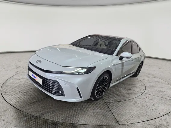 Toyota Camry  LE HEV 2025 