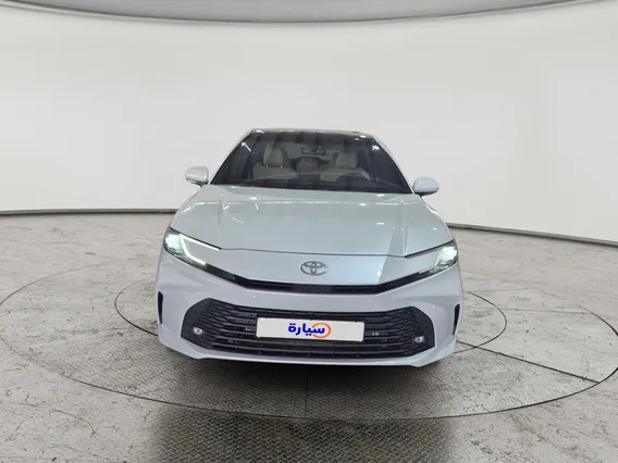 Toyota Camry  LE HEV 2025 