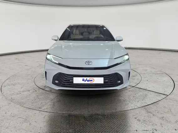 Toyota Camry  LE HEV 2025 