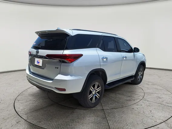 Toyota Fortuner VX 2023 دبل