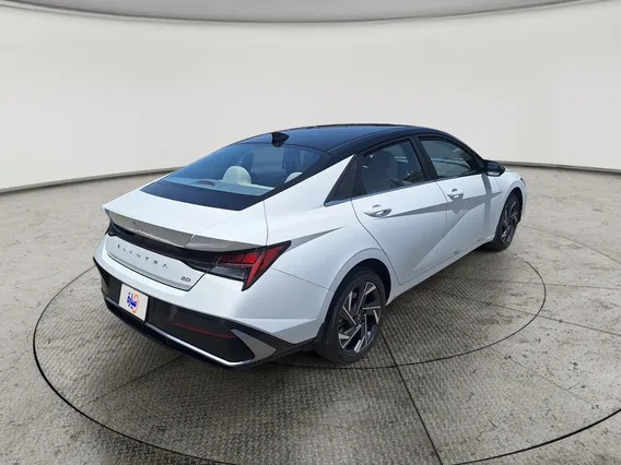 Hyundai Elantra Comfort 2025 