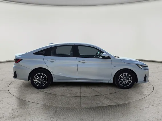 Toyota Yaris  Y 2024 