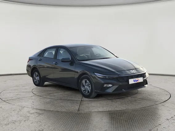 Hyundai Elantra Smart 2024 