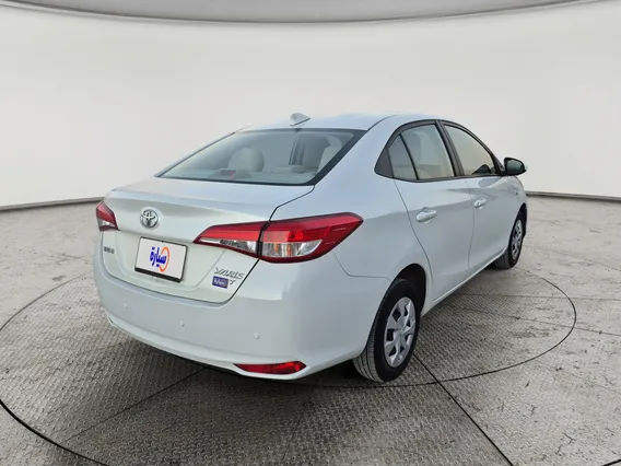 Toyota Yaris  Y 2022 