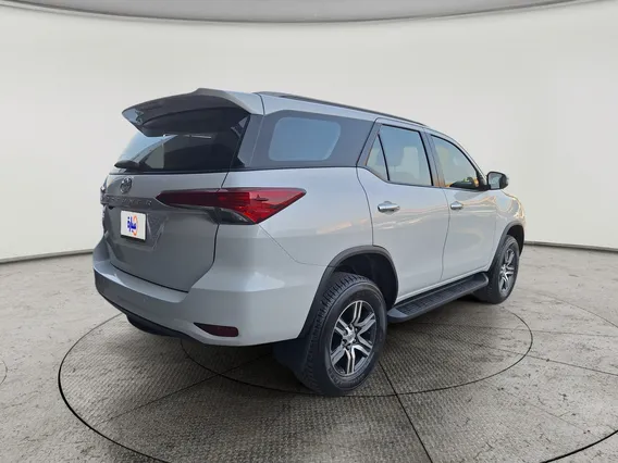 Toyota Fortuner GX 2023 دبل