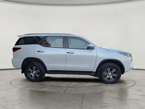 Toyota Fortuner GX 2023 دبل