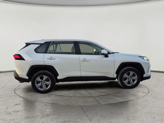 Toyota RAV4 LE 2022 