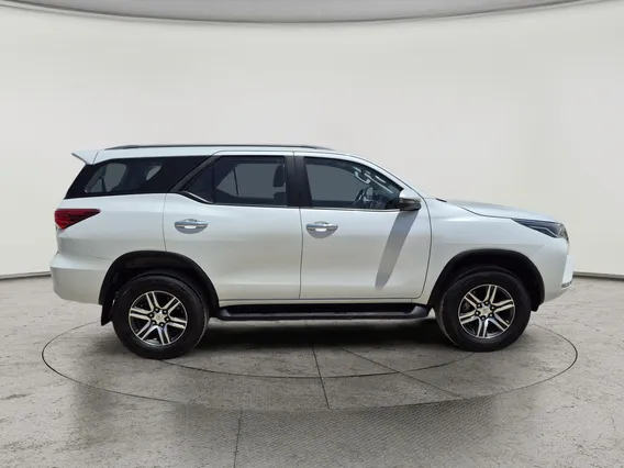 Toyota Fortuner VX 2023 دبل