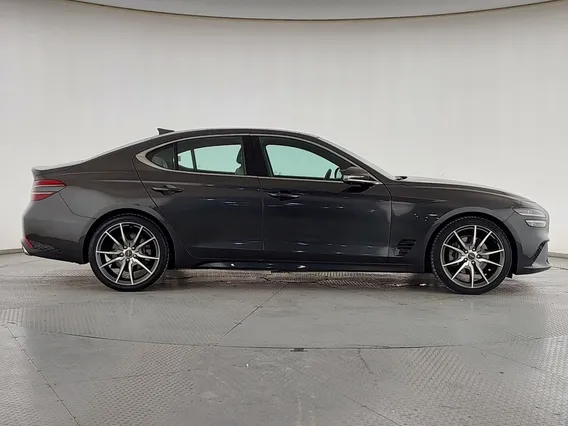 جينيسيس G70 بلاتينيوم 2023 