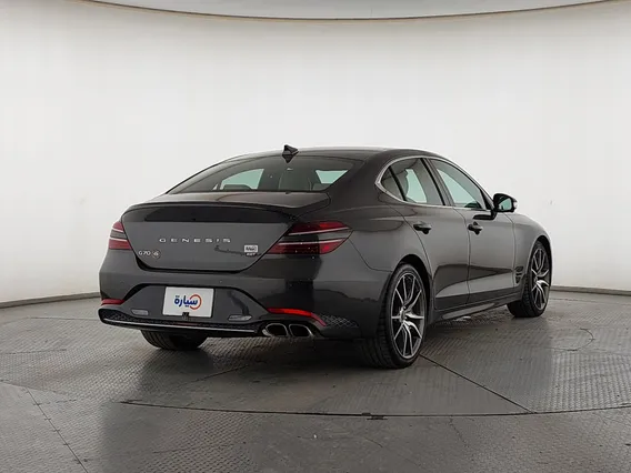 جينيسيس G70 بلاتينيوم 2023 
