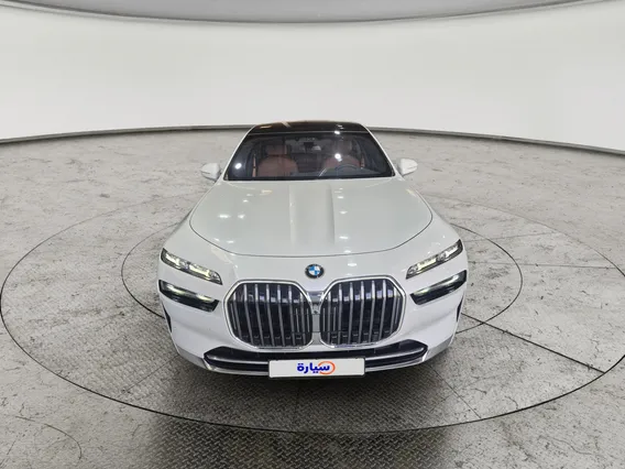 بي ام دبليو الفئة السابعة 735i 2024 
