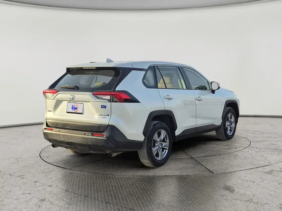 Toyota RAV4 LE 2022 