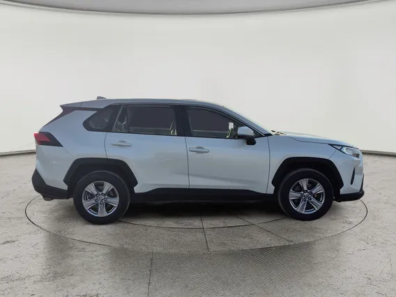 Toyota RAV4 LE 2022 