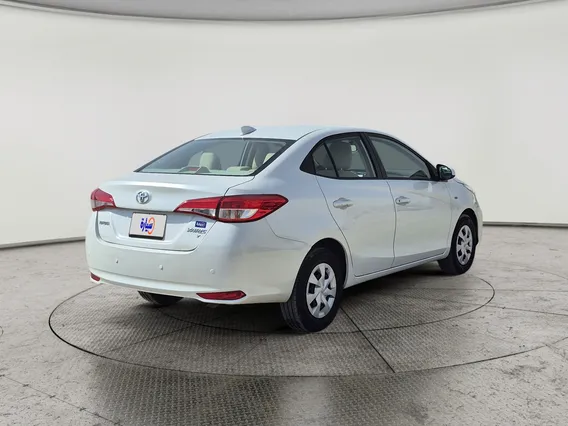 Toyota Yaris  Y 2022 