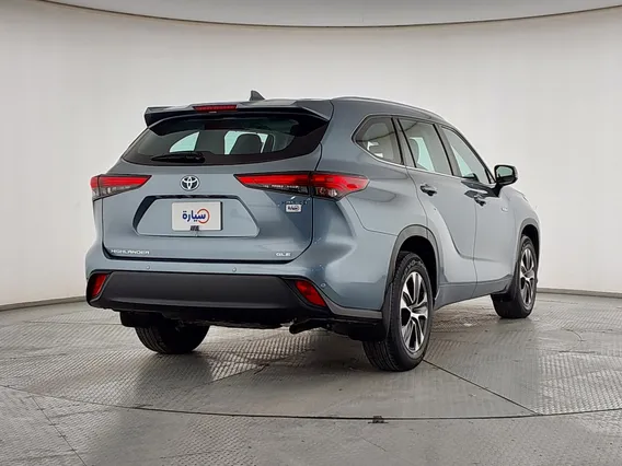 Toyota Highlander GLE 2023 