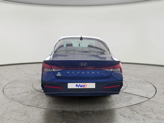 Hyundai Elantra Smart 2024 
