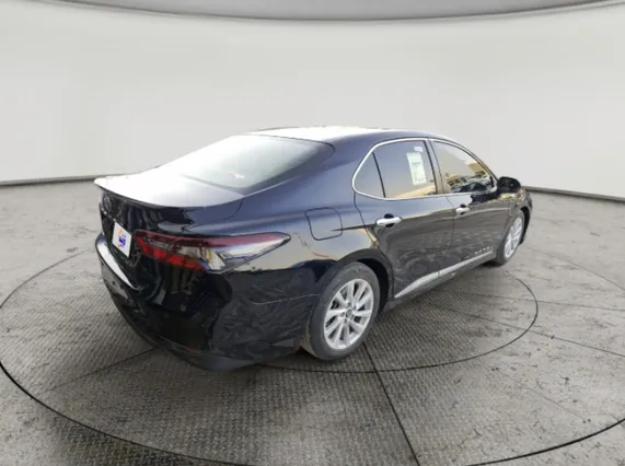 Toyota Camry  GLE 2023 