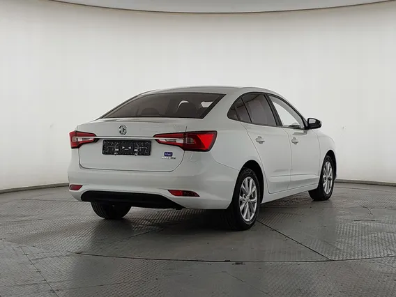 MG 5 STD 2025 