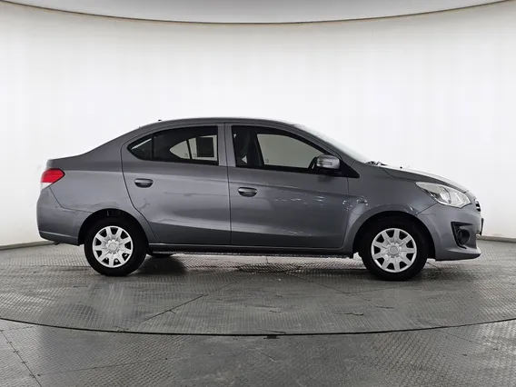 Mitsubishi Attrage GLX LL 2020 